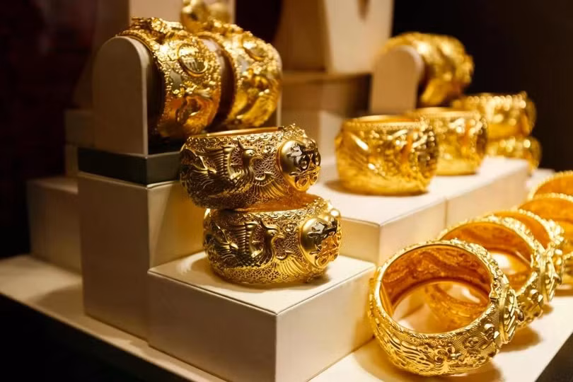 Lãi suất cao thường có xu hướng làm giảm giá vàng. Ảnh: Getty.