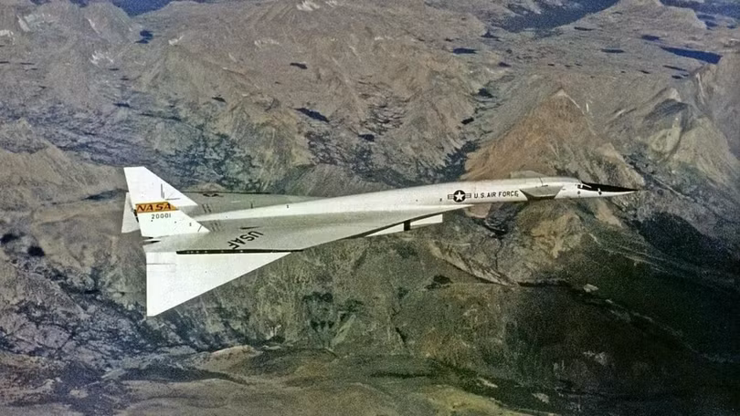 tu-b-52-den-tu-160-10-loai-may-bay-nem-bom-co-lon-lam-thay-doi-chien-tranh-tam-xa-4.jpg