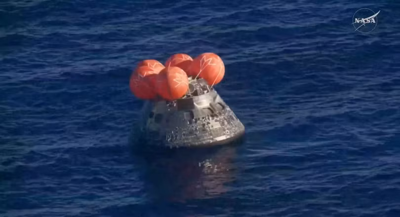 artemis-ii-lap-ky-luc-phi-hanh-doan-tro-ve-tu-ria-mat-trang-sau-hanh-trinh-13-phut-chay-ruc-2.png