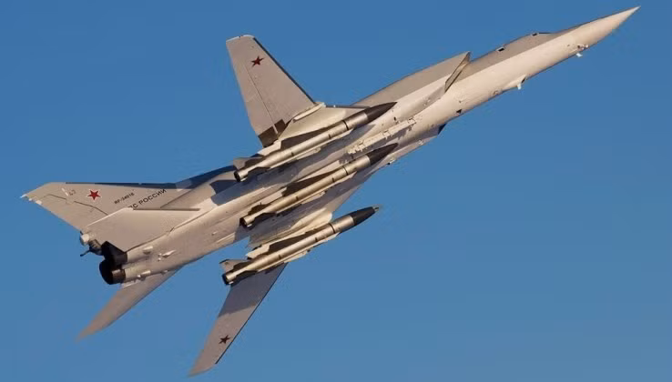 Máy bay ném bom Tu-22M3 được trang bị tên lửa Kh-22. Ảnh: MW.