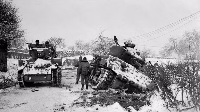 giang-sinh-trong-bao-lua-the-chien-ii-quan-my-chong-200000-binh-si-1000-xe-tang-duc-nam-1944-3.jpg
