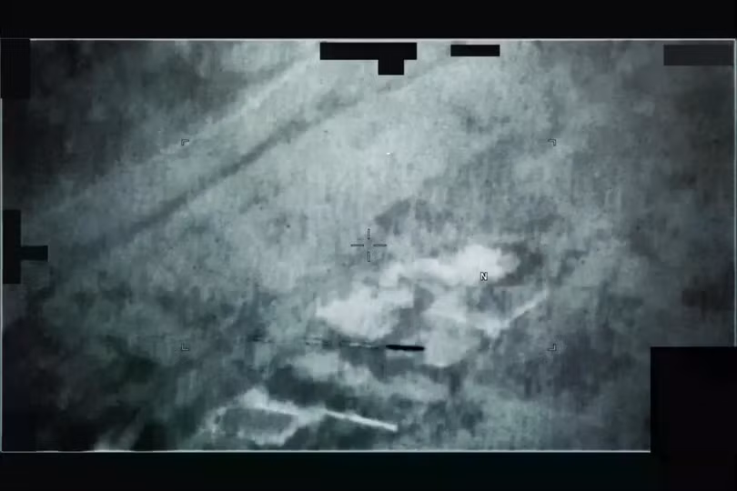 my-cong-bo-160-tai-lieu-ve-ufo-va-su-song-ngoai-hanh-tinh-co-gi-ben-trong-7.jpg