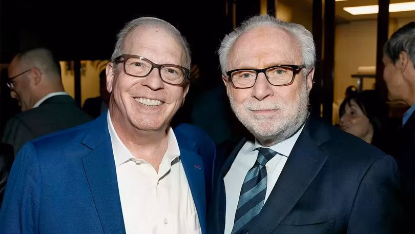 Michael Glantz và Wolf Blitzer tham dự tiệc khai mạc của CAA, trước sự kiện dạ tiệc dành cho các phóng viên Nhà Trắng tại nhà hàng La Grande Boucherie ở Washington, D.C., vào ngày 26/4. Ảnh: Getty.