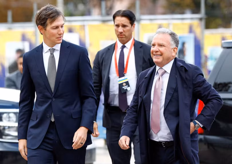 Jared Kushner, con rể của Tổng thống Mỹ Donald Trump, và Đặc phái viên Mỹ Steve Witkoff đến dự cuộc gặp với Tổng thống Ukraine Volodymyr Zelensky, tại Kiev, Ukraine ngày 6/9. Ảnh: Reuters.