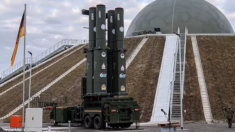 chau-au-chon-ten-lua-5v55-cua-he-thong-s-300p-lam-nen-tang-hien-dai-hoa-phong-khong-toan-luc-dia-5.png