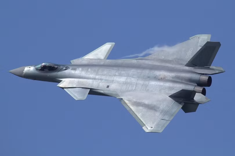j-20-at-airshow-china-2016.jpg