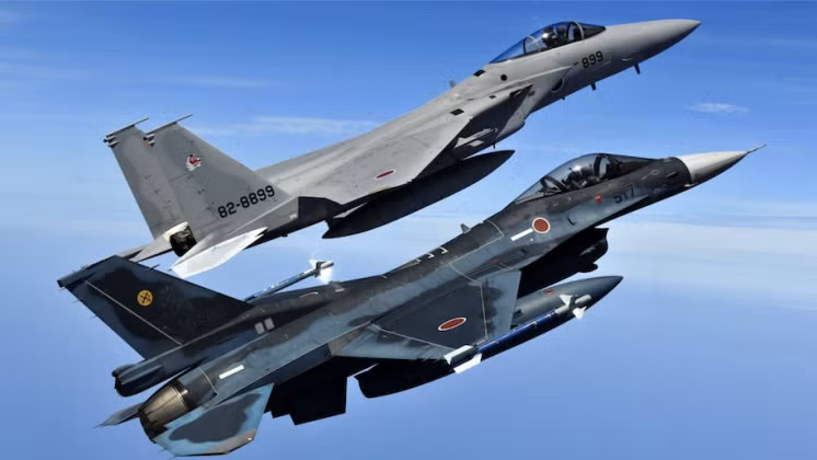 Máy bay chiến đấu F-15J và F-2 của Không quân Phòng vệ Nhật Bản. Ảnh: MW.