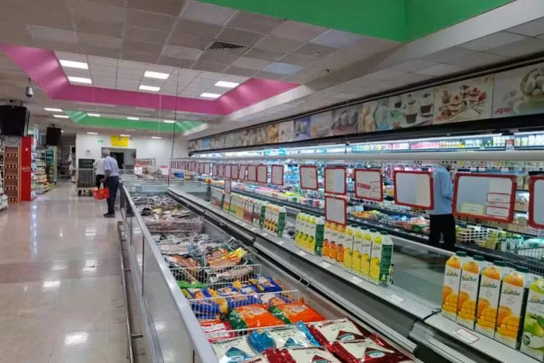 di-cho-tro-thanh-noi-am-anh-o-iran-2.jpg