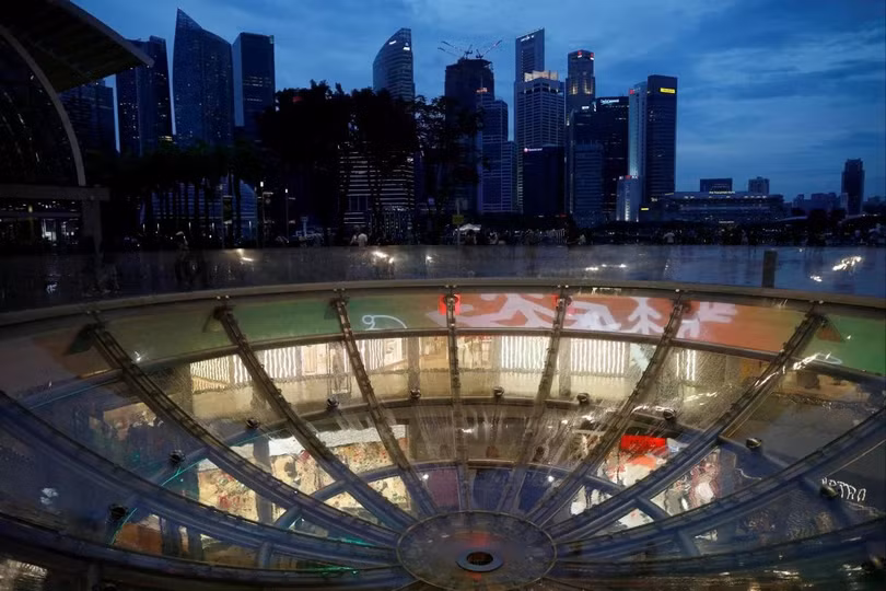 Toàn cảnh đường chân trời của Singapore. Một người đàn ông Ấn Độ đã bị bỏ tù vì đổi một viên kim cương giả lấy một viên kim cương thật tại khu Chinatown của thành phố này. Ảnh: Reuters.