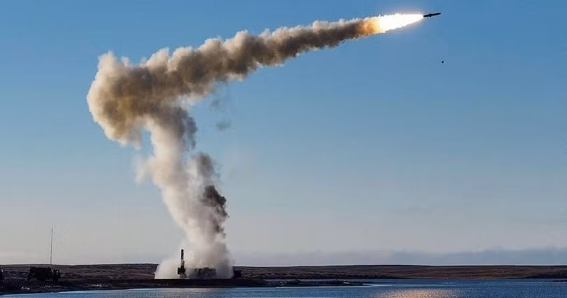 ong-putin-tham-khu-vuc-tien-tuyen-sat-nhat-ban-quan-dao-kuril-duoc-phong-thu-tot-den-muc-nao-5.jpg