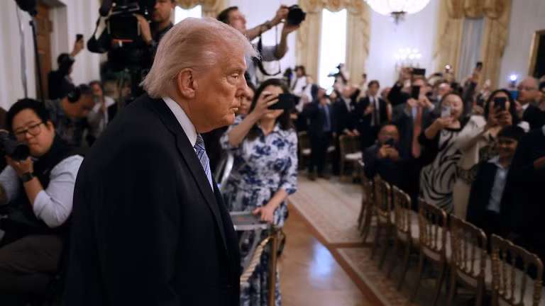 Tổng thống Mỹ Donald Trump tại hội nghị thượng đỉnh doanh nghiệp nhỏ ở Phòng Đông của Nhà Trắng, Washington, DC, ngày 4/5. Ảnh: Getty.