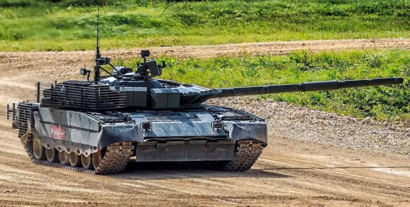 Xe tăng T-80BVMM. Ảnh: MW.