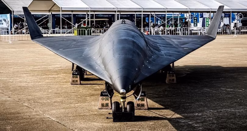trung-quoc-mo-rong-hoat-dong-uav-trinh-sat-tam-xa-sat-nhat-ban-may-bay-f-15-duoc-dieu-dong-de-dap-tra-4.jpg