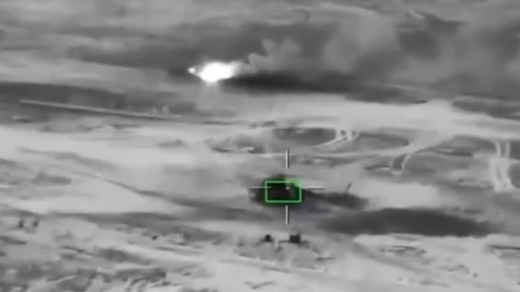 nga-dieu-uav-tu-sat-ha-guc-truc-thang-mi-24-va-mi-8-ukraine-trong-don-tan-cong-sau-chua-tung-co-2.png