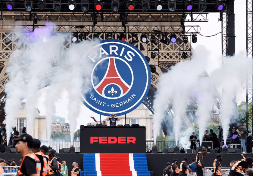 paris-hon-loan-sau-chuc-vo-dich-champions-league-cua-psg-gan-800-nguoi-bi-bat-3.png