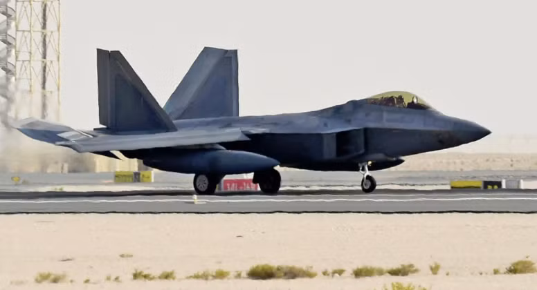 my-lan-dau-dieu-chim-san-moi-f-22-raptor-den-israel-co-huu-ich-trong-kich-ban-chien-tranh-2.png