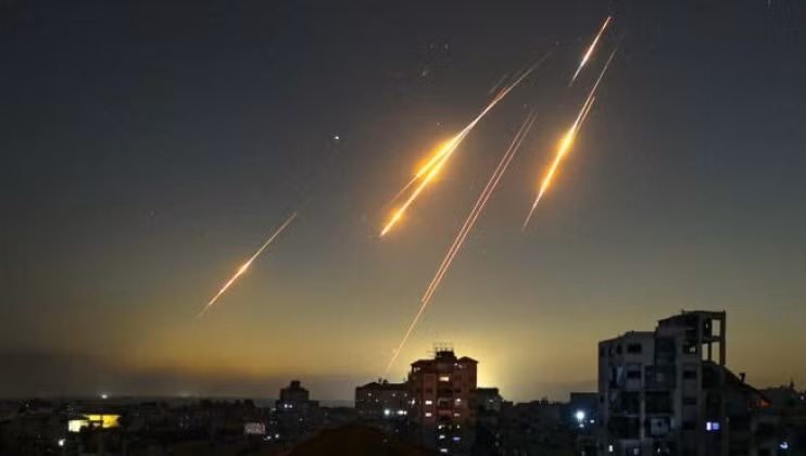my-lan-dau-dieu-chim-san-moi-f-22-raptor-den-israel-co-huu-ich-trong-kich-ban-chien-tranh-3.jpg