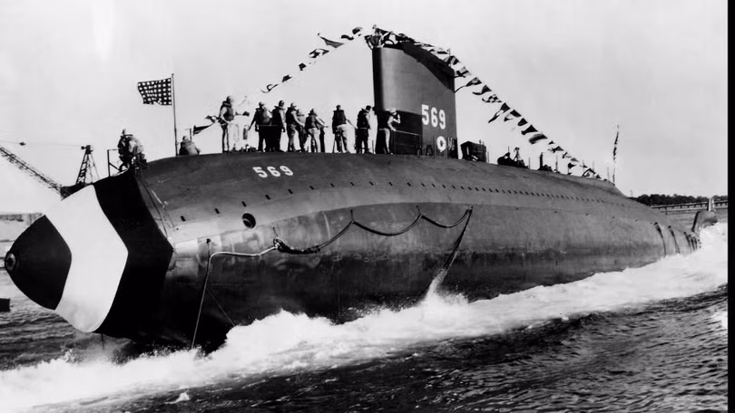 Tàu USS Albacore, với thân tàu hình giọt nước, được cho là đã đạt tốc độ dưới nước 33 hải lý/giờ (61 km/giờ; 38 dặm/giờ). Ảnh: Wiki.