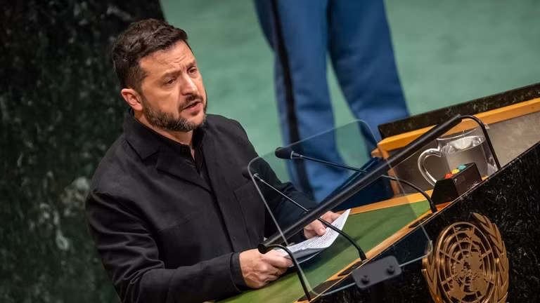 Tổng thống Volodymyr Zelensky tiết lộ việc bí mật chuyển giao hai tù binh Triều Tiên bị bắt tại Nga tại LHQ. Ảnh: Getty.