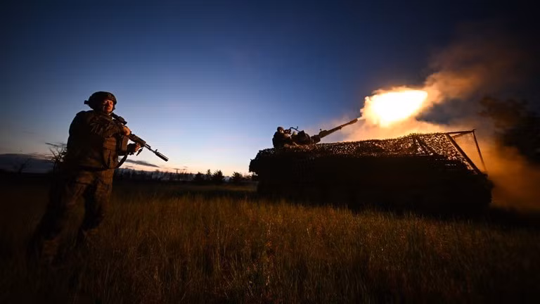 Binh sĩ Nga bắn pháo tự động hai nòng phòng không ZU-23. Ảnh: Sputnik.