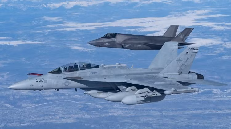 my-dieu-ea-18g-growler-ap-sat-iran-kich-ban-tran-ap-phong-khong-dang-duoc-kich-hoat-3.jpg