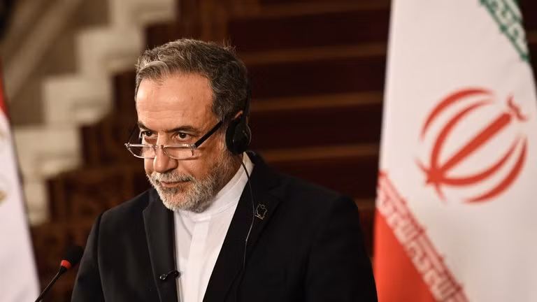 Ngoại trưởng Iran Abbas Araghchi tại một cuộc họp báo ở Cairo, Ai Cập, ngày 9/9/2025. Ảnh: Getty.