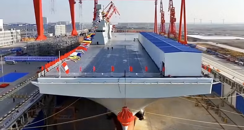 tau-san-bay-khong-nguoi-lai-dau-tien-tren-the-gioi-xuat-hien-lop-type-076-cua-trung-quoc-co-gi-2.png