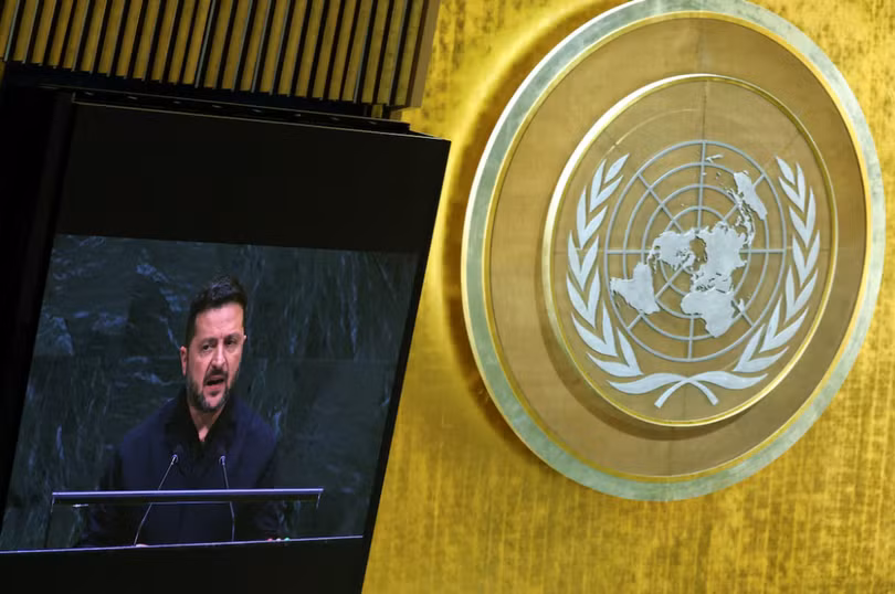 Tổng thống Ukraine Volodymyr Zelensky phát biểu trước Đại hội đồng Liên hợp quốc lần thứ 81 (UNGA) tại trụ sở Liên hợp quốc ở thành phố New York, Mỹ, ngày 23/9. Ảnh: Reuters.