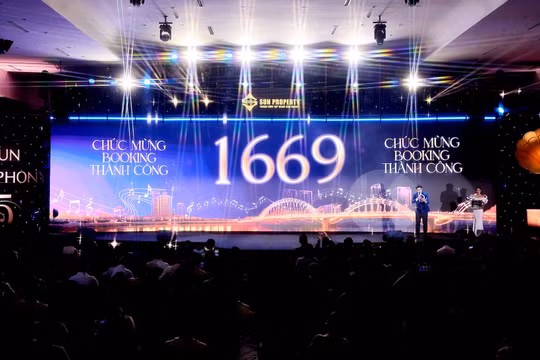 Sự kiện ra mắt Symphony 5 bùng nổ với sự góp mặt của gần 1.000 khách mời, ghi nhận 1.669 lượt đặt chỗ. Ảnh: Ánh Dương. 
