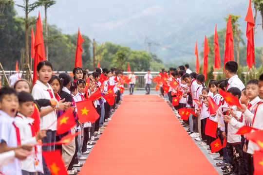 Khánh thành trường phổ thông nội trú tiểu học và trung học cơ sở PetroVietnam - Phong Thổ