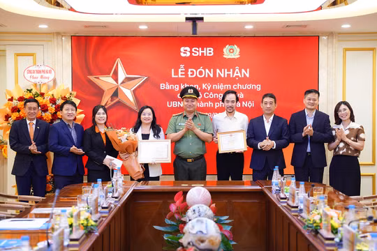 Bằng khen của Bộ Công an và dấu ấn SHB trong bảo đảm an ninh tiền tệ, an toàn hệ thống ngân hàng 