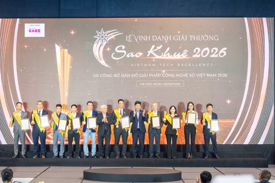 Toàn cảnh Lễ vinh danh và trao giải thưởng Sao Khuê. 