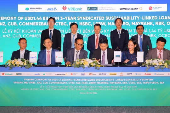 VPBank cùng 15 định chế tài chính quốc tế ký kết khoản vay hợp vốn liên kết bền vững 1,44 tỷ USD