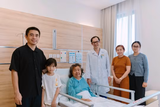 Lựa chọn Việt Nam mổ u não, bệnh nhân Campuchia phục hồi khả năng vận động, giao tiếp sau 6 ngày 