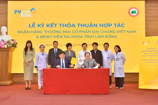 PVcomBank và Bệnh viện Đa khoa tỉnh Lâm Đồng ký kết thỏa thuận hợp tác
