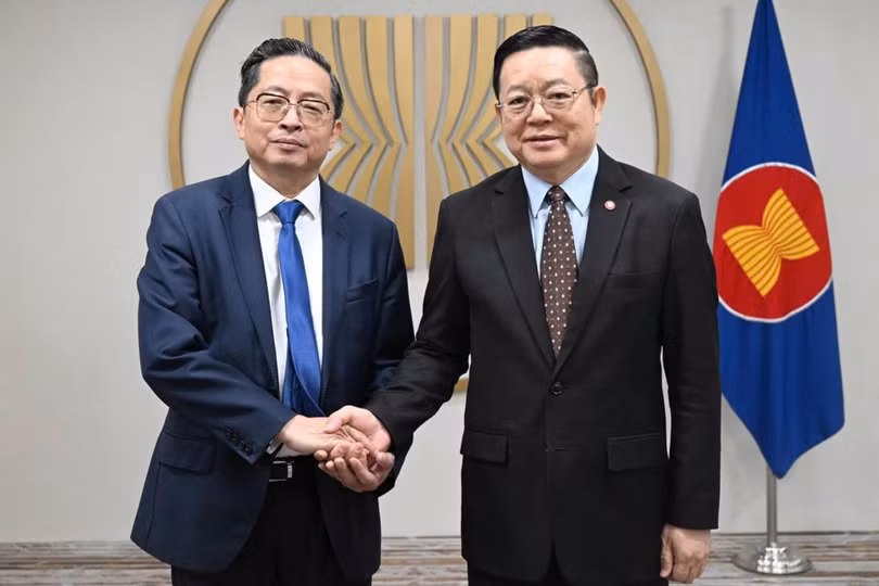 hinh-1-tong-thu-ky-asean-tiep-chu-tich-ct-group-4597.jpg