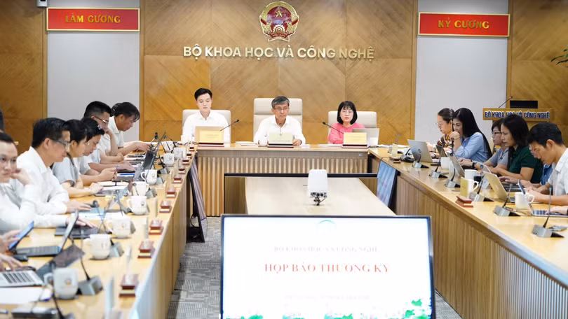 Thứ trưởng Bộ Khoa học và Công nghệ Trần Trung Tính chủ trì họp báo. Ảnh: MH.