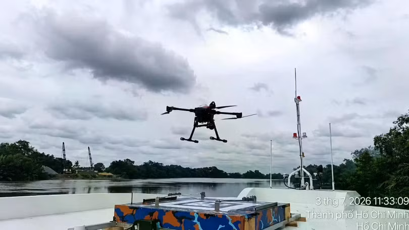 UAV của CT UAV đáp tự động không dừng trên tàu thủy đang chạy tốc độ cao.