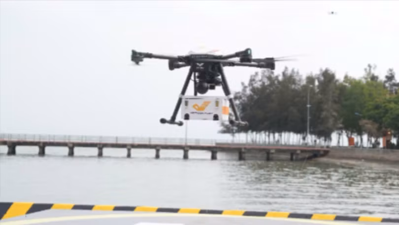 Cận cảnh UAV Make in Vietnam vận chuyển bưu chính vượt biển
