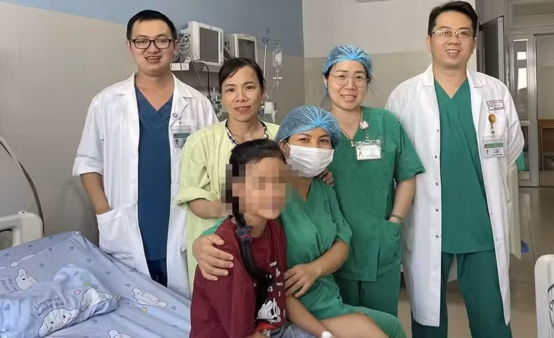 Bệnh nhi bình phục sau ca điều trị. Ảnh MH.