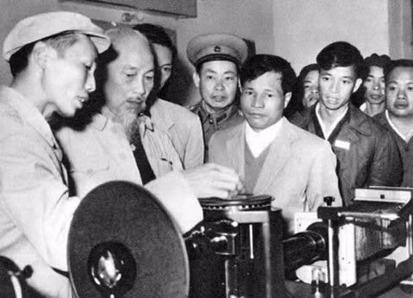 bac-ho-tham-nha-may-thepjpg-1771820392534.jpg