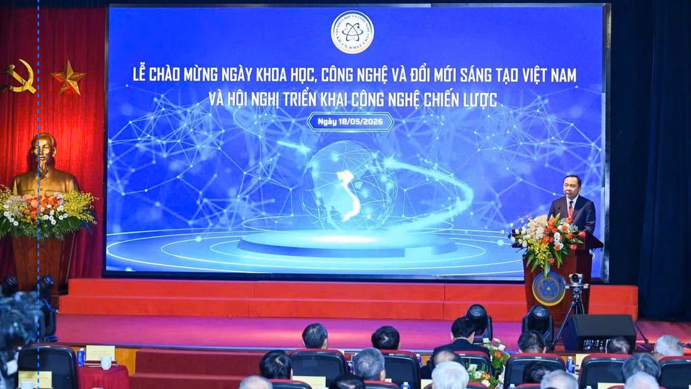 toan-canh-8015.jpg