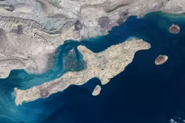 Hình ảnh vệ tinh của đảo Qeshm thuộc tỉnh Hormozgan, Iran, trong khu vực eo biển Hormuz vào ngày 17/1. Ảnh: Gallo.