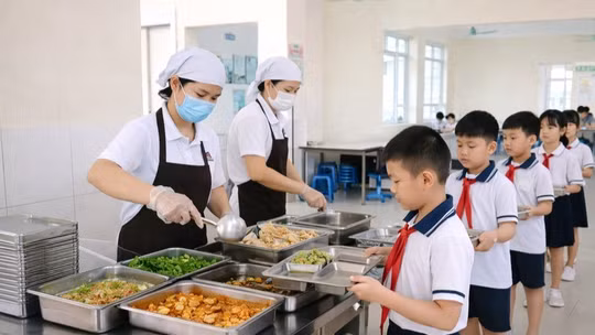Phụ huynh được xem hóa đơn, ảnh thực phẩm, khay ăn của con mỗi ngày