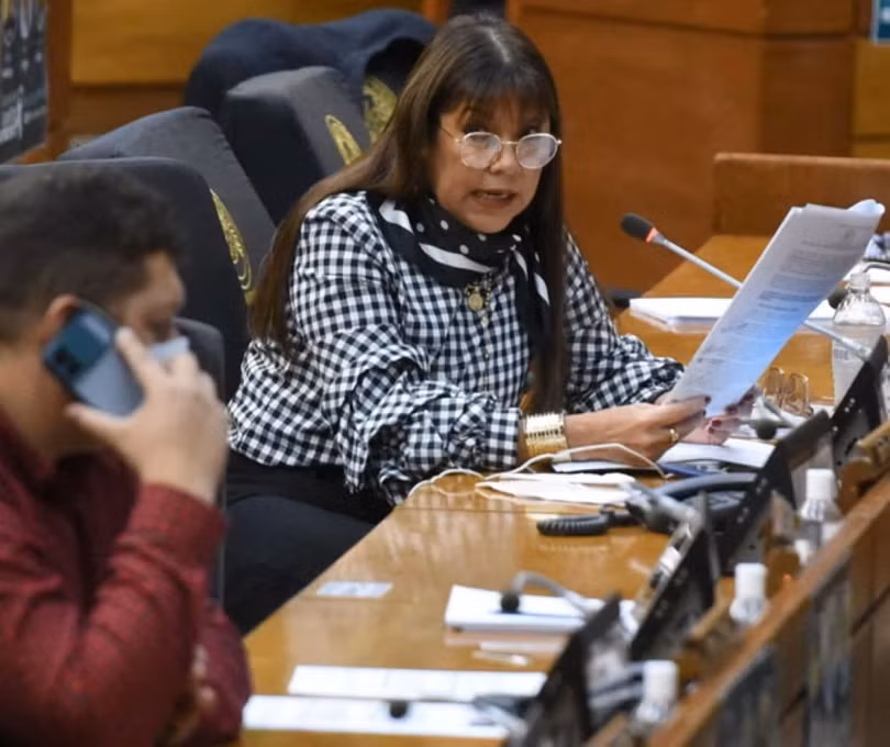 amarrila.jpg