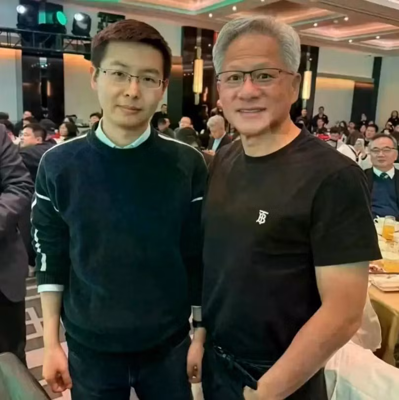 jensen-huang-moi-vuong-2025.jpg