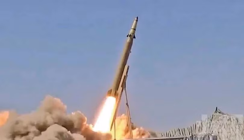 Hình ảnh do truyền thông Iran công bố về phóng thử nghiệm tên lửa "Qassem Basir" mới. Ảnh: China.com.