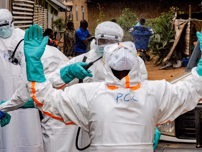 Lực lượng y tế Congo bị thiệt hại nghiêm trọng do phơi nhiễm virus mà không biết. Ảnh: RFI.