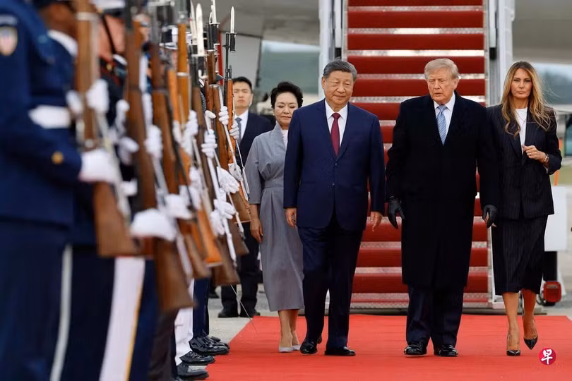 Ông Tập Cận Bình thăm chính thức Mỹ sau 11 năm là sự kiện nổi bật nhưng báo chí Mỹ đưa tin dè dặt do tẩy chay ông Trump sau khi Nhà Trắng ban lệnh cấm tiếp cận đối với 3 cơ quan truyền thông lớn. Ảnh: AFP,