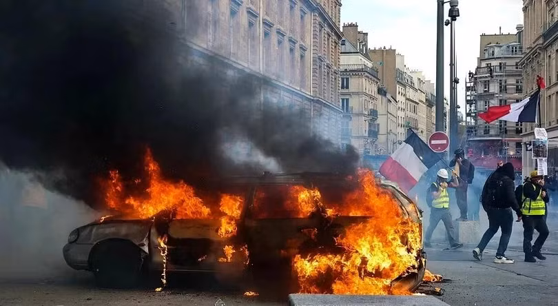 dot-xe-o-paris.jpg